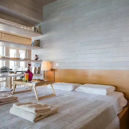 Designer's Apartment Peraia (Thessaloniki)